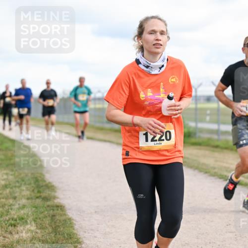 14.09.2025 - Airport Race Dr. Thomas Lammeyer http://msf.ph/oto/8878745 14.09.2025 12:26:50 Laufen 1835, 1220 meine-sportfotos.de