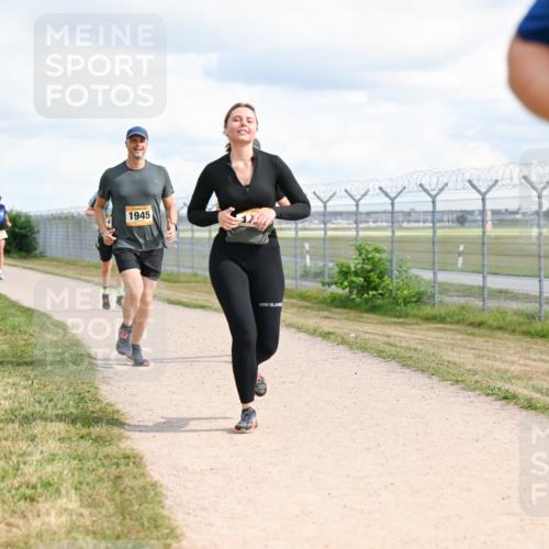 14.09.2025 - Airport Race Dr. Thomas Lammeyer http://msf.ph/oto/8878786 14.09.2025 12:26:57 Laufen 1945 meine-sportfotos.de