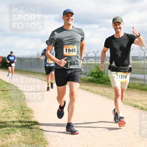 14.09.2025 - Airport Race Dr. Thomas Lammeyer http://msf.ph/oto/8878808 14.09.2025 12:26:59 Laufen 1945, 1310 meine-sportfotos.de