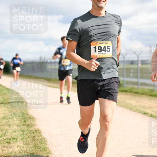 14.09.2025 - Airport Race Dr. Thomas Lammeyer http://msf.ph/oto/8878815 14.09.2025 12:27:00 Laufen 411, 1945, 1310 meine-sportfotos.de