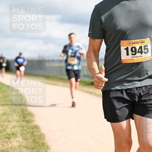14.09.2025 - Airport Race Dr. Thomas Lammeyer http://msf.ph/oto/8878821 14.09.2025 12:27:00 Laufen 42, 1945 meine-sportfotos.de