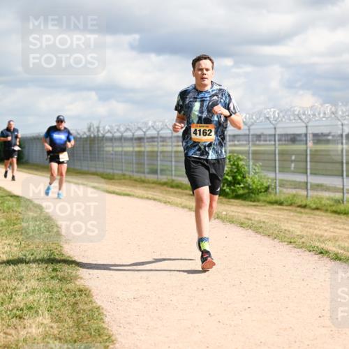 14.09.2025 - Airport Race Dr. Thomas Lammeyer http://msf.ph/oto/8878825 14.09.2025 12:27:01 Laufen 4162 meine-sportfotos.de