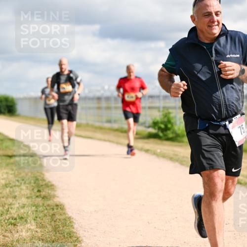 14.09.2025 - Airport Race Dr. Thomas Lammeyer http://msf.ph/oto/8878876 14.09.2025 12:27:10 Laufen 8, 75 meine-sportfotos.de