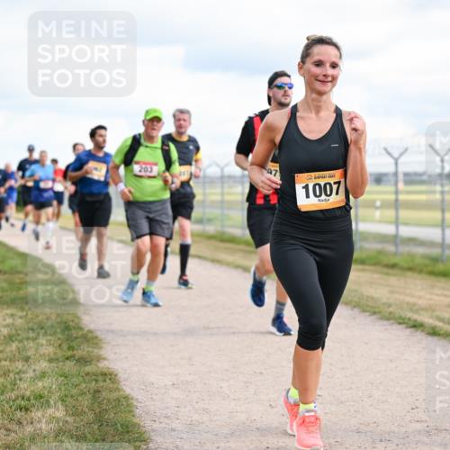 14.09.2025 - Airport Race Dr. Thomas Lammeyer http://msf.ph/oto/8878934 14.09.2025 12:27:25 Laufen 203, 97, 1007, 9 meine-sportfotos.de