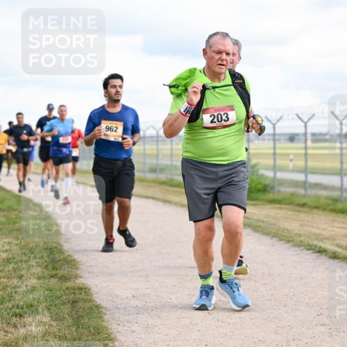 14.09.2025 - Airport Race Dr. Thomas Lammeyer http://msf.ph/oto/8878952 14.09.2025 12:27:27 Laufen 203, 962 meine-sportfotos.de