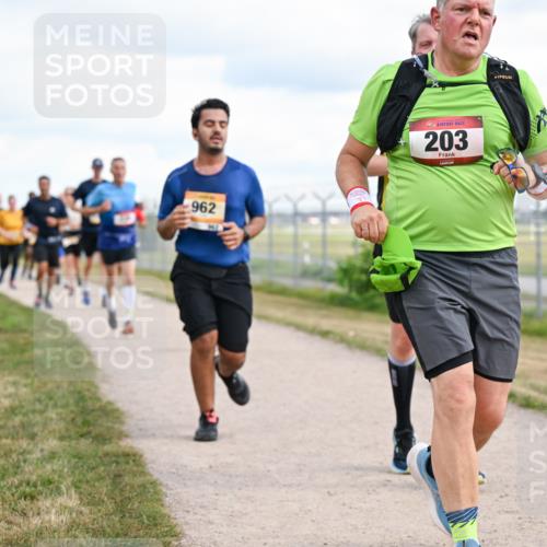 14.09.2025 - Airport Race Dr. Thomas Lammeyer http://msf.ph/oto/8878958 14.09.2025 12:27:28 Laufen 962, 203 meine-sportfotos.de