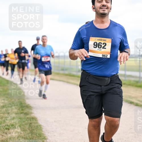 14.09.2025 - Airport Race Dr. Thomas Lammeyer http://msf.ph/oto/8878971 14.09.2025 12:27:29 Laufen 42, 962, 962 meine-sportfotos.de