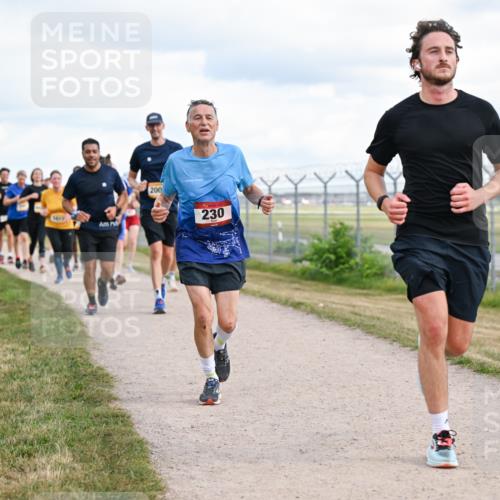 14.09.2025 - Airport Race Dr. Thomas Lammeyer http://msf.ph/oto/8878977 14.09.2025 12:27:30 Laufen 200, 230 meine-sportfotos.de