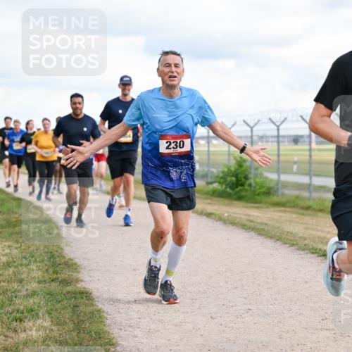 14.09.2025 - Airport Race Dr. Thomas Lammeyer http://msf.ph/oto/8878982 14.09.2025 12:27:31 Laufen 230 meine-sportfotos.de