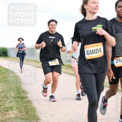 14.09.2025 - Airport Race Dr. Thomas Lammeyer http://msf.ph/oto/8879042 14.09.2025 12:27:38 Laufen 989, 2070 meine-sportfotos.de