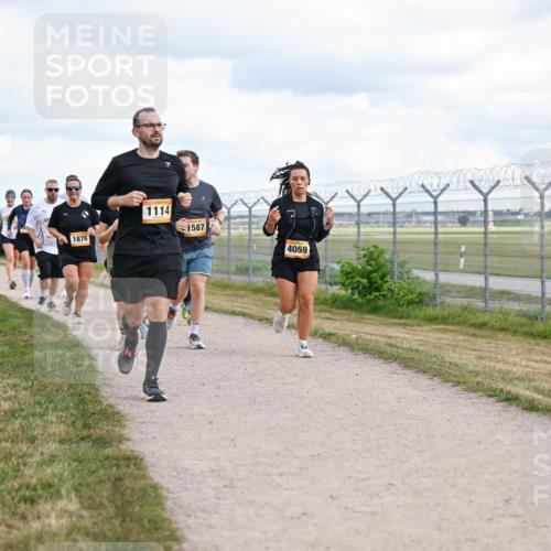 14.09.2025 - Airport Race Dr. Thomas Lammeyer http://msf.ph/oto/8879117 14.09.2025 12:27:54 Laufen 1876, 1114, 1587, 4059 meine-sportfotos.de
