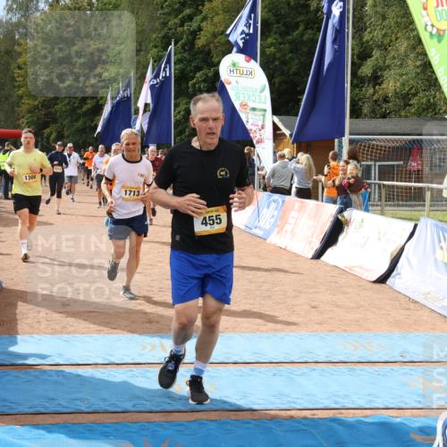 14.09.2025 - Airport Race Strokosch-Dieckow http://msf.ph/oto/8879238 14.09.2025 12:39:01 Ziel 102, 153, 455, 934, 956, 1084, 1218, 1308, 1515, 1713, 1729, 1742, 1906, 2116, 2167, 4052 meine-sportfotos.de