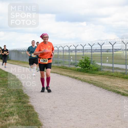 14.09.2025 - Airport Race Dr. Thomas Lammeyer http://msf.ph/oto/8879251 14.09.2025 12:28:14 Laufen 2000, 1562 meine-sportfotos.de