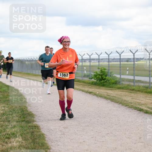 14.09.2025 - Airport Race Dr. Thomas Lammeyer http://msf.ph/oto/8879258 14.09.2025 12:28:15 Laufen 20, 1562 meine-sportfotos.de