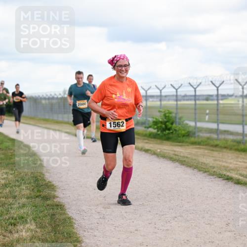 14.09.2025 - Airport Race Dr. Thomas Lammeyer http://msf.ph/oto/8879260 14.09.2025 12:28:15 Laufen 2000, 1562 meine-sportfotos.de