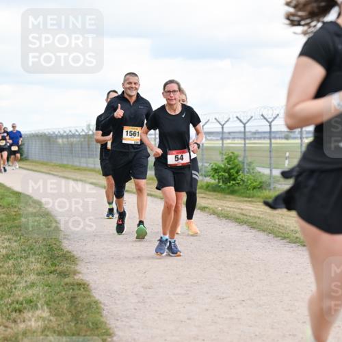 14.09.2025 - Airport Race Dr. Thomas Lammeyer http://msf.ph/oto/8879356 14.09.2025 12:28:27 Laufen 1561, 1561, 54 meine-sportfotos.de