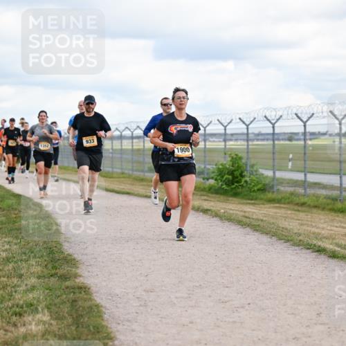 14.09.2025 - Airport Race Dr. Thomas Lammeyer http://msf.ph/oto/8879386 14.09.2025 12:28:34 Laufen 1352, 933, 1900 meine-sportfotos.de
