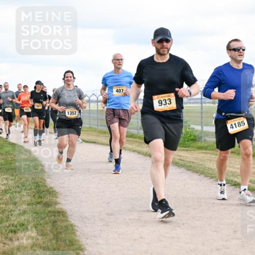 14.09.2025 - Airport Race Dr. Thomas Lammeyer http://msf.ph/oto/8879415 14.09.2025 12:28:37 Laufen 1421, 1092, 1031, 1352, 407, 933, 4185 meine-sportfotos.de