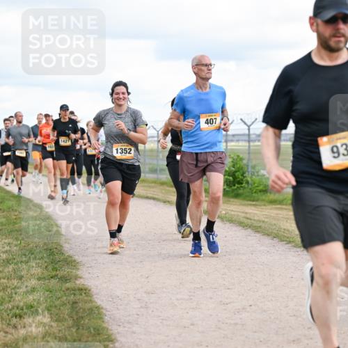 14.09.2025 - Airport Race Dr. Thomas Lammeyer http://msf.ph/oto/8879422 14.09.2025 12:28:38 Laufen 103, 1421, 1352, 407, 933, 41 meine-sportfotos.de
