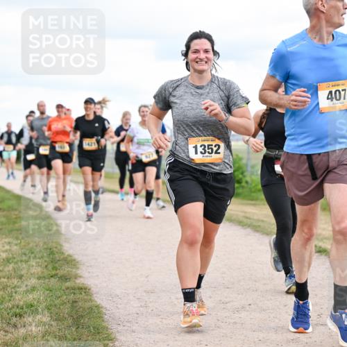 14.09.2025 - Airport Race Dr. Thomas Lammeyer http://msf.ph/oto/8879439 14.09.2025 12:28:39 Laufen 143, 1352, 407 meine-sportfotos.de