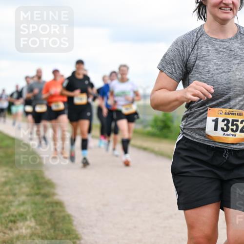 14.09.2025 - Airport Race Dr. Thomas Lammeyer http://msf.ph/oto/8879449 14.09.2025 12:28:40 Laufen 42, 1352 meine-sportfotos.de