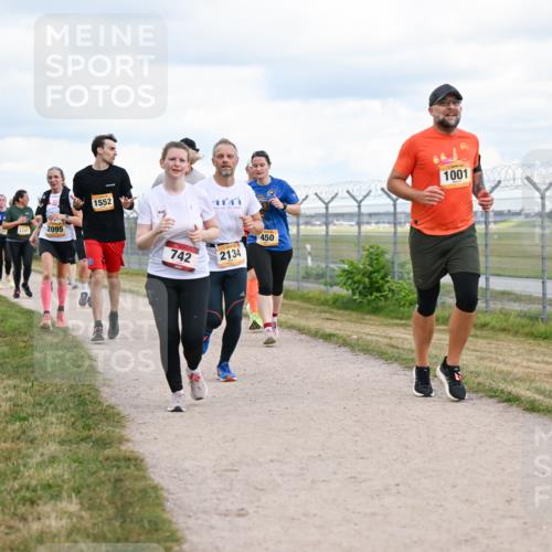 14.09.2025 - Airport Race Dr. Thomas Lammeyer http://msf.ph/oto/8879694 14.09.2025 12:29:15 Laufen 1741, 2095, 1552, 742, 2134, 450, 1001 meine-sportfotos.de