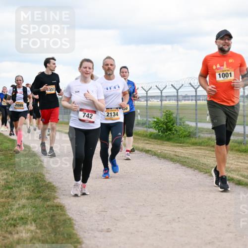 14.09.2025 - Airport Race Dr. Thomas Lammeyer http://msf.ph/oto/8879698 14.09.2025 12:29:15 Laufen 1337, 2095, 552, 742, 2134, 1950, 1001 meine-sportfotos.de