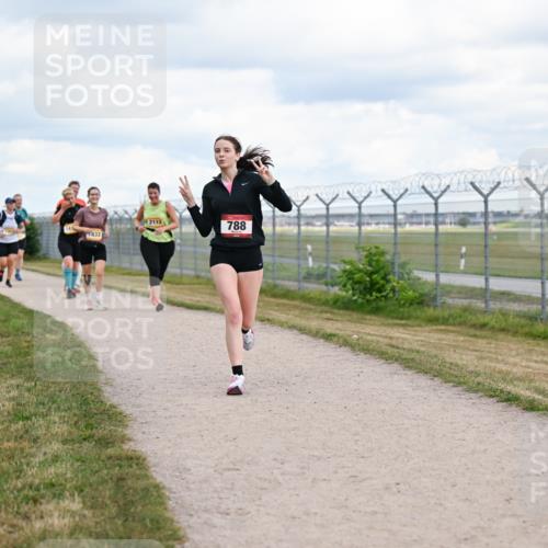14.09.2025 - Airport Race Dr. Thomas Lammeyer http://msf.ph/oto/8879819 14.09.2025 12:29:33 Laufen 833, 2112, 788 meine-sportfotos.de