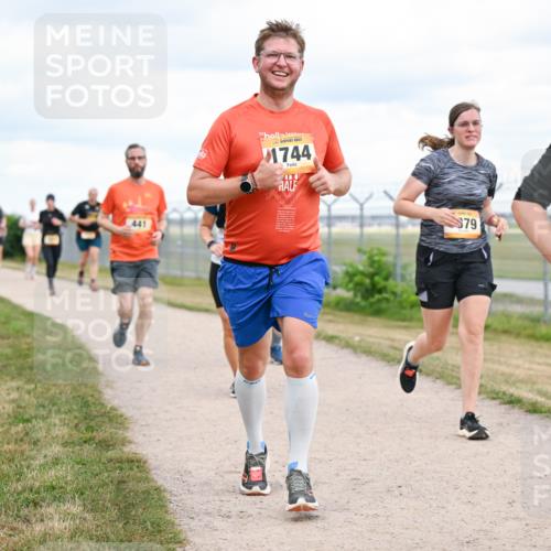14.09.2025 - Airport Race Dr. Thomas Lammeyer http://msf.ph/oto/8879890 14.09.2025 12:29:40 Laufen 30, 1744, 879, 1416 meine-sportfotos.de