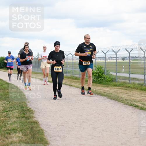 14.09.2025 - Airport Race Dr. Thomas Lammeyer http://msf.ph/oto/8879922 14.09.2025 12:29:46 Laufen 20, 1787, 52, 1852, 2028 meine-sportfotos.de