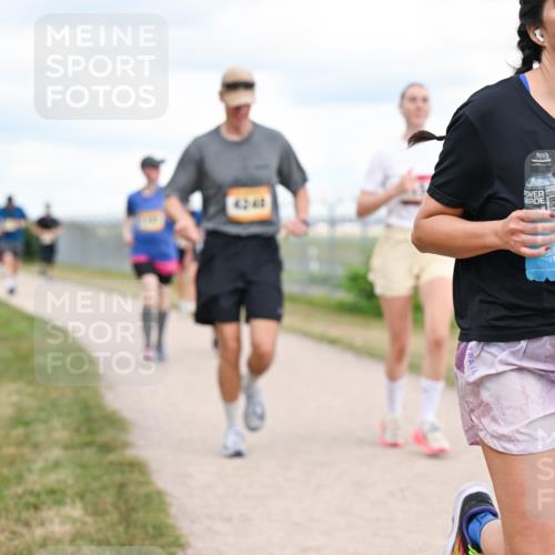 14.09.2025 - Airport Race Dr. Thomas Lammeyer http://msf.ph/oto/8879960 14.09.2025 12:29:50 Laufen 4240, 42, 720 meine-sportfotos.de