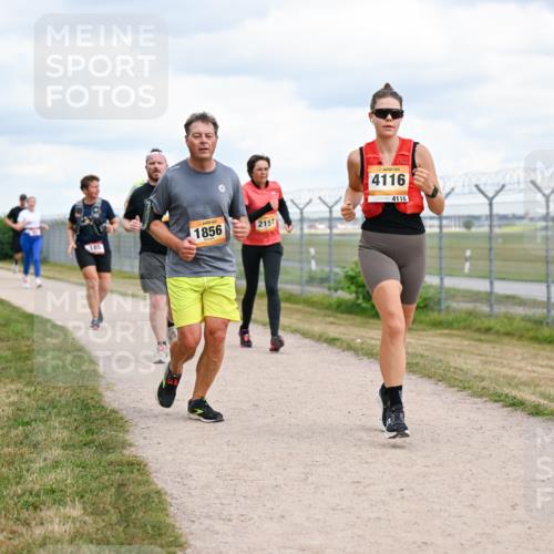 14.09.2025 - Airport Race Dr. Thomas Lammeyer http://msf.ph/oto/8880333 14.09.2025 12:30:35 Laufen 1856, 2151, 4116, 4116 meine-sportfotos.de