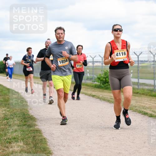 14.09.2025 - Airport Race Dr. Thomas Lammeyer http://msf.ph/oto/8880335 14.09.2025 12:30:35 Laufen 31, 1856, 2151, 4116, 4116 meine-sportfotos.de