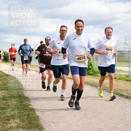 14.09.2025 - Airport Race Dr. Thomas Lammeyer http://msf.ph/oto/8880579 14.09.2025 12:31:03 Laufen 40, 4078, 4080, 1982, 167 meine-sportfotos.de