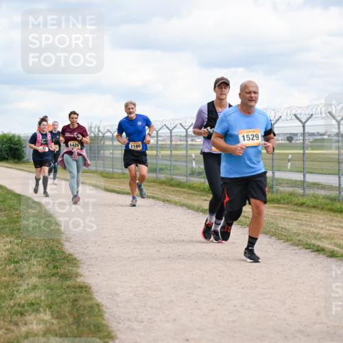 14.09.2025 - Airport Race Dr. Thomas Lammeyer http://msf.ph/oto/8880705 14.09.2025 12:31:20 Laufen 1426, 1529, 1180, 45 meine-sportfotos.de