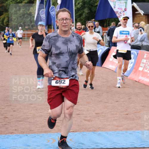 14.09.2025 - Airport Race Strokosch-Dieckow http://msf.ph/oto/8880778 14.09.2025 12:41:38 Ziel 692, 693, 1009, 2008, 2024 meine-sportfotos.de