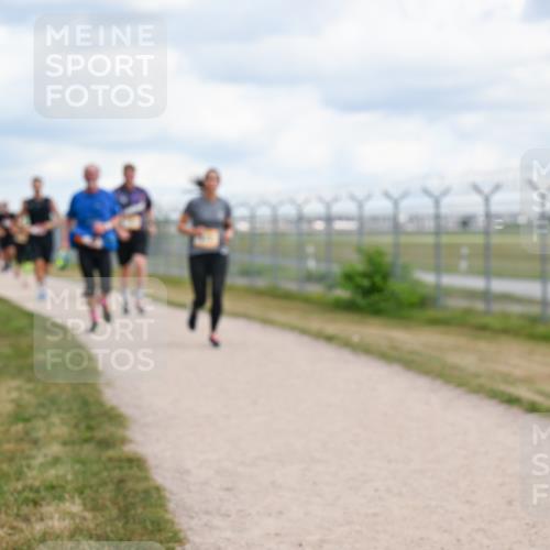 14.09.2025 - Airport Race Dr. Thomas Lammeyer http://msf.ph/oto/8880993 14.09.2025 12:32:00 Laufen 42, 4029 meine-sportfotos.de