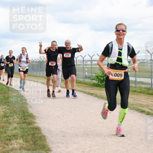 14.09.2025 - Airport Race Dr. Thomas Lammeyer http://msf.ph/oto/8881057 14.09.2025 12:32:09 Laufen 936, 580, 897, 192, 215, 009 meine-sportfotos.de