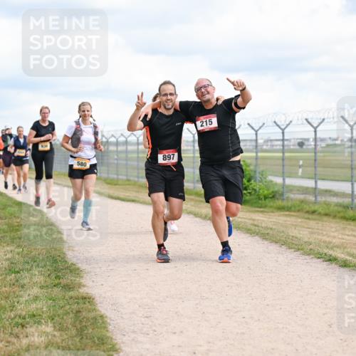 14.09.2025 - Airport Race Dr. Thomas Lammeyer http://msf.ph/oto/8881069 14.09.2025 12:32:11 Laufen 936, 580, 897, 215 meine-sportfotos.de