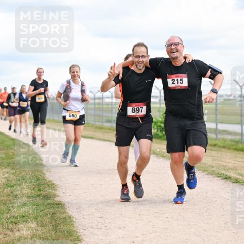 14.09.2025 - Airport Race Dr. Thomas Lammeyer http://msf.ph/oto/8881077 14.09.2025 12:32:11 Laufen 897, 580, 215 meine-sportfotos.de