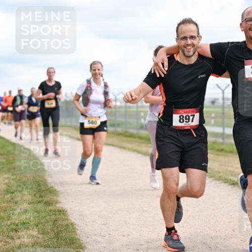 14.09.2025 - Airport Race Dr. Thomas Lammeyer http://msf.ph/oto/8881084 14.09.2025 12:32:12 Laufen 580, 897, 215 meine-sportfotos.de