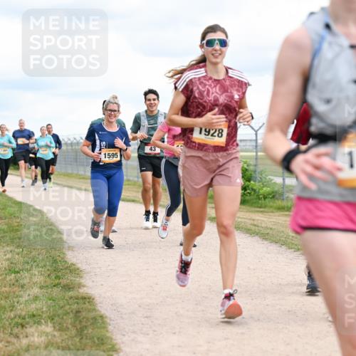 14.09.2025 - Airport Race Dr. Thomas Lammeyer http://msf.ph/oto/8881299 14.09.2025 12:32:40 Laufen 1490, 1595, 43, 1928, 1041 meine-sportfotos.de