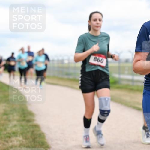 14.09.2025 - Airport Race Dr. Thomas Lammeyer http://msf.ph/oto/8881329 14.09.2025 12:32:44 Laufen 860, 595 meine-sportfotos.de