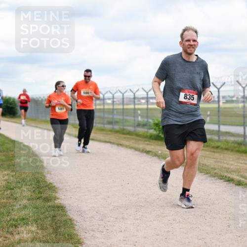 14.09.2025 - Airport Race Dr. Thomas Lammeyer http://msf.ph/oto/8881605 14.09.2025 12:33:31 Laufen 585, 586, 835 meine-sportfotos.de