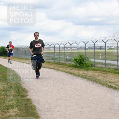 14.09.2025 - Airport Race Dr. Thomas Lammeyer http://msf.ph/oto/8881676 14.09.2025 12:33:42 Laufen 4214, 690, 1200 meine-sportfotos.de