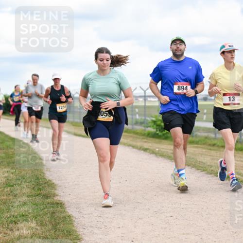 14.09.2025 - Airport Race Dr. Thomas Lammeyer http://msf.ph/oto/8881855 14.09.2025 12:34:08 Laufen 1256, 055, 894, 13 meine-sportfotos.de
