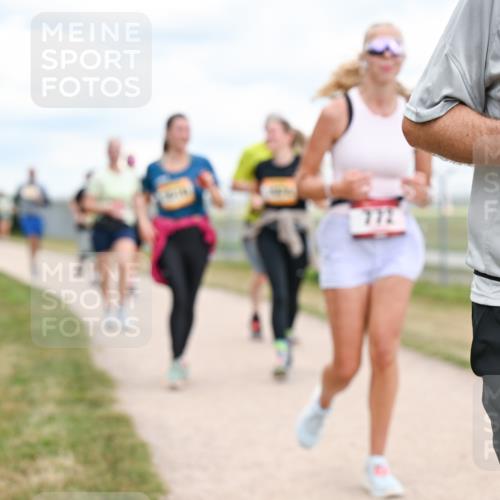 14.09.2025 - Airport Race Dr. Thomas Lammeyer http://msf.ph/oto/8881914 14.09.2025 12:34:15 Laufen 6 meine-sportfotos.de