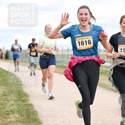 14.09.2025 - Airport Race Dr. Thomas Lammeyer http://msf.ph/oto/8881927 14.09.2025 12:34:16 Laufen 1616, 1974, 696 meine-sportfotos.de