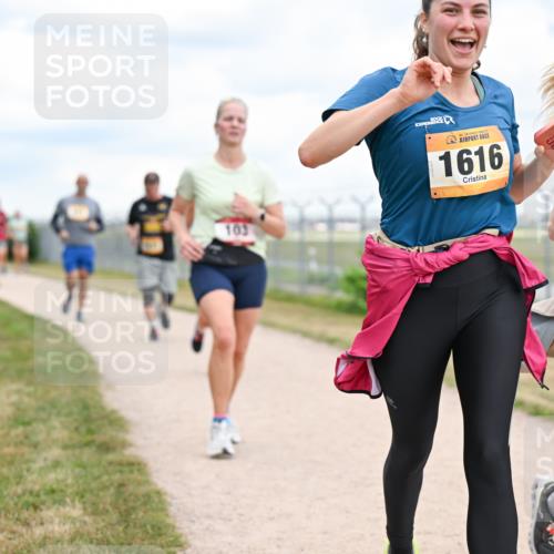 14.09.2025 - Airport Race Dr. Thomas Lammeyer http://msf.ph/oto/8881929 14.09.2025 12:34:17 Laufen 103, 1616 meine-sportfotos.de