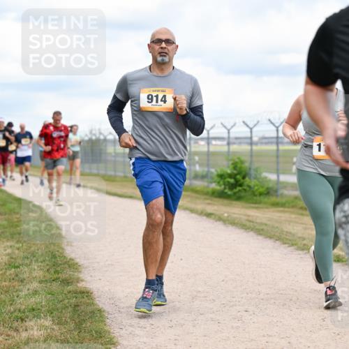 14.09.2025 - Airport Race Dr. Thomas Lammeyer http://msf.ph/oto/8881974 14.09.2025 12:34:22 Laufen 914, 11, 1637 meine-sportfotos.de